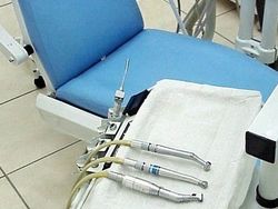 Работа за стоматолог в новооткрит дентален център в Бургас.