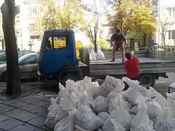 Извозване на строителни отпадъци, стари мебели и битови боклуци в София