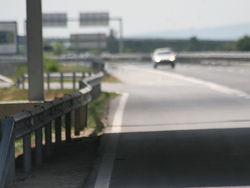  Въвежда се ограничение на движението в участъка от км 50 до км 51 на автомагистрала „Тракия”, в посока Бургас